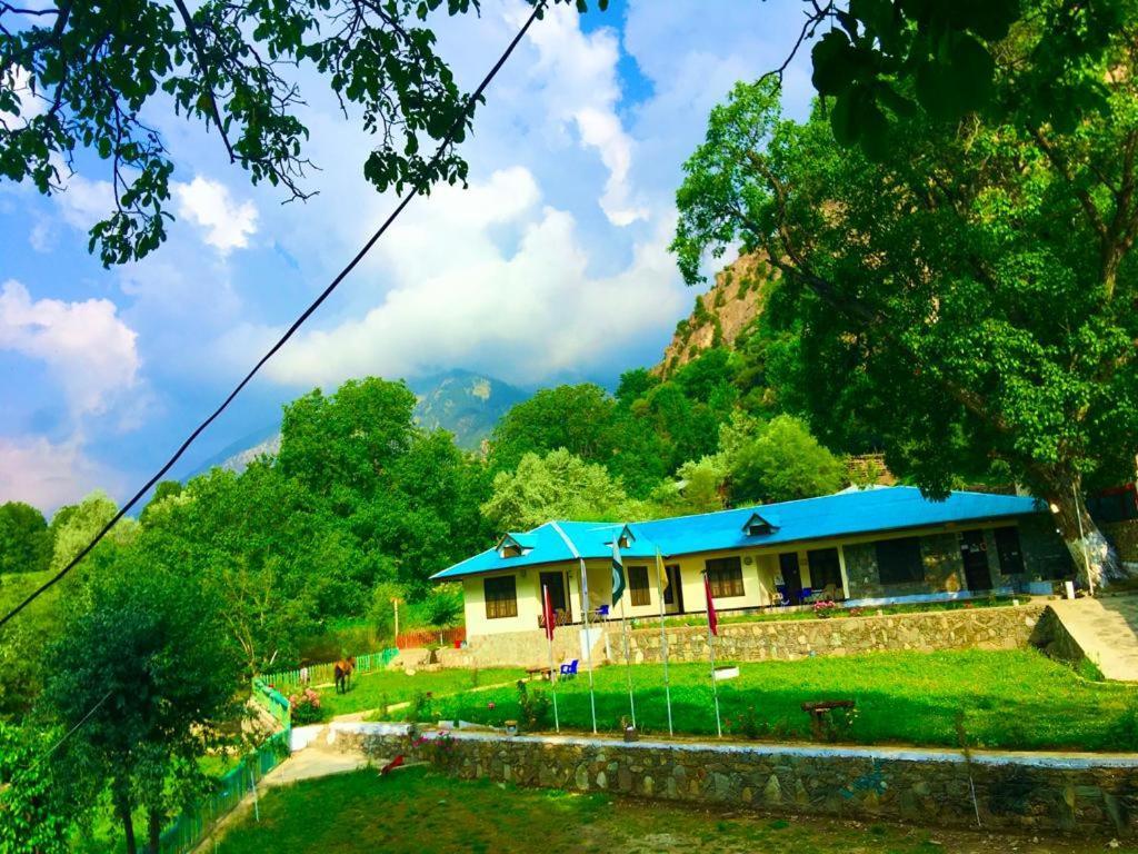 Chitral Inn Resort Bagian luar foto
